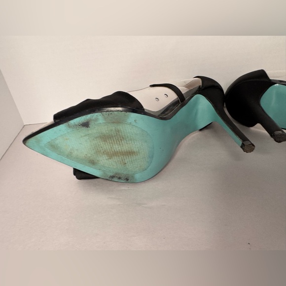 Betsey Johnson Clear Moxie Women's Shoes with Crystals
*See photos* - Picture 6 of 9